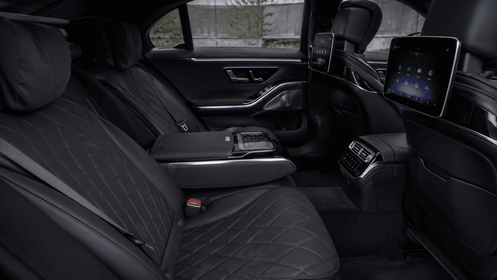 Mercedes S580 2024 thumbnail 3