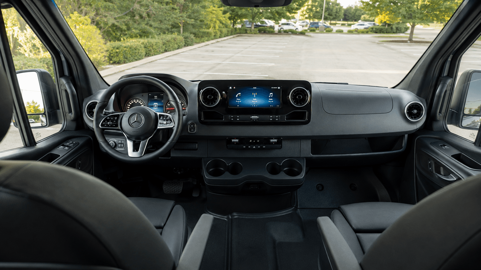 Mercedes Sprinter van 2024 thumbnail 2