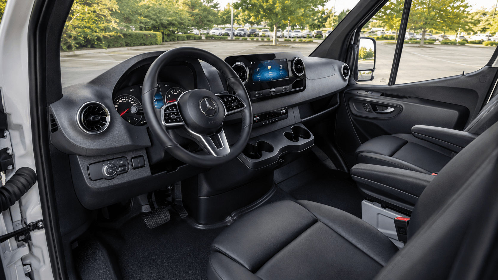 Mercedes Sprinter van 2024 thumbnail 3