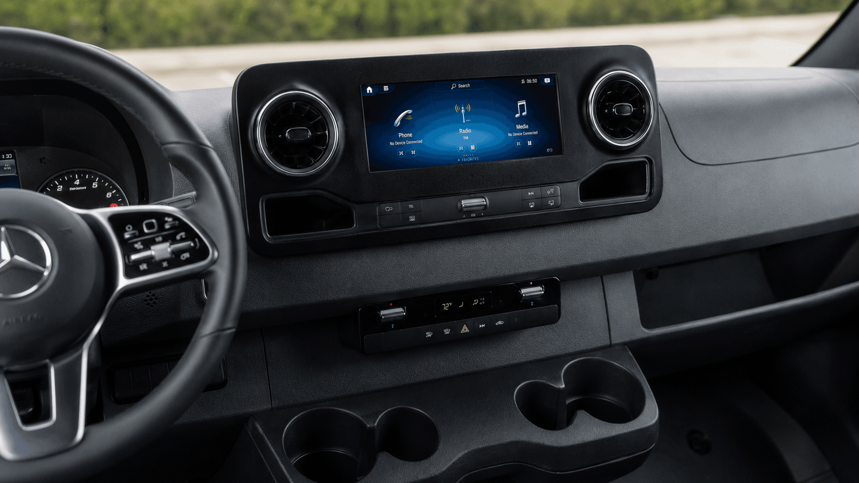 Mercedes Sprinter van 2024 thumbnail 7